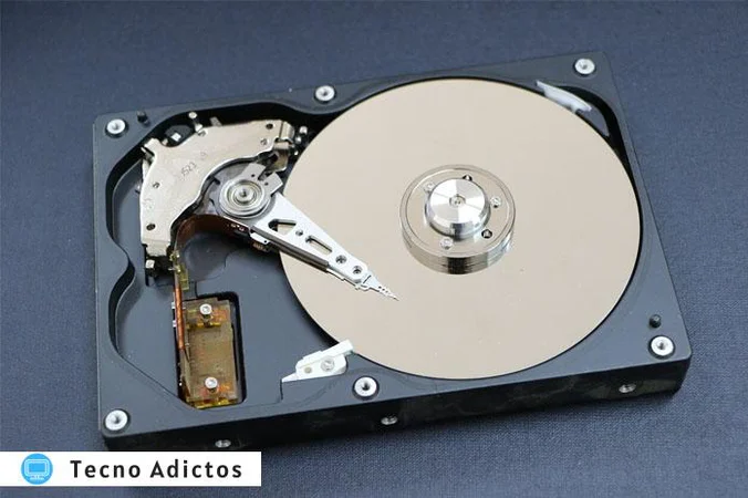 ¿Cómo recuperar sus datos de un disco duro dañado?