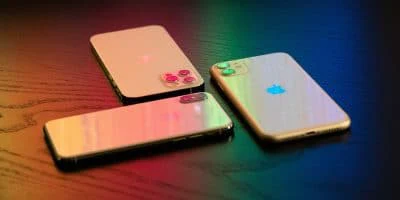 Atrás Atrás Tres Iphones Frontside Down