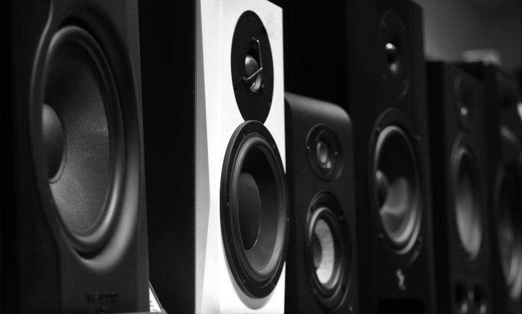 Cómo comprar un equipo de sonido Guía para principiantes sobre el audio doméstico